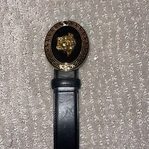 Men’s black and gold brand new Versace belt never worn